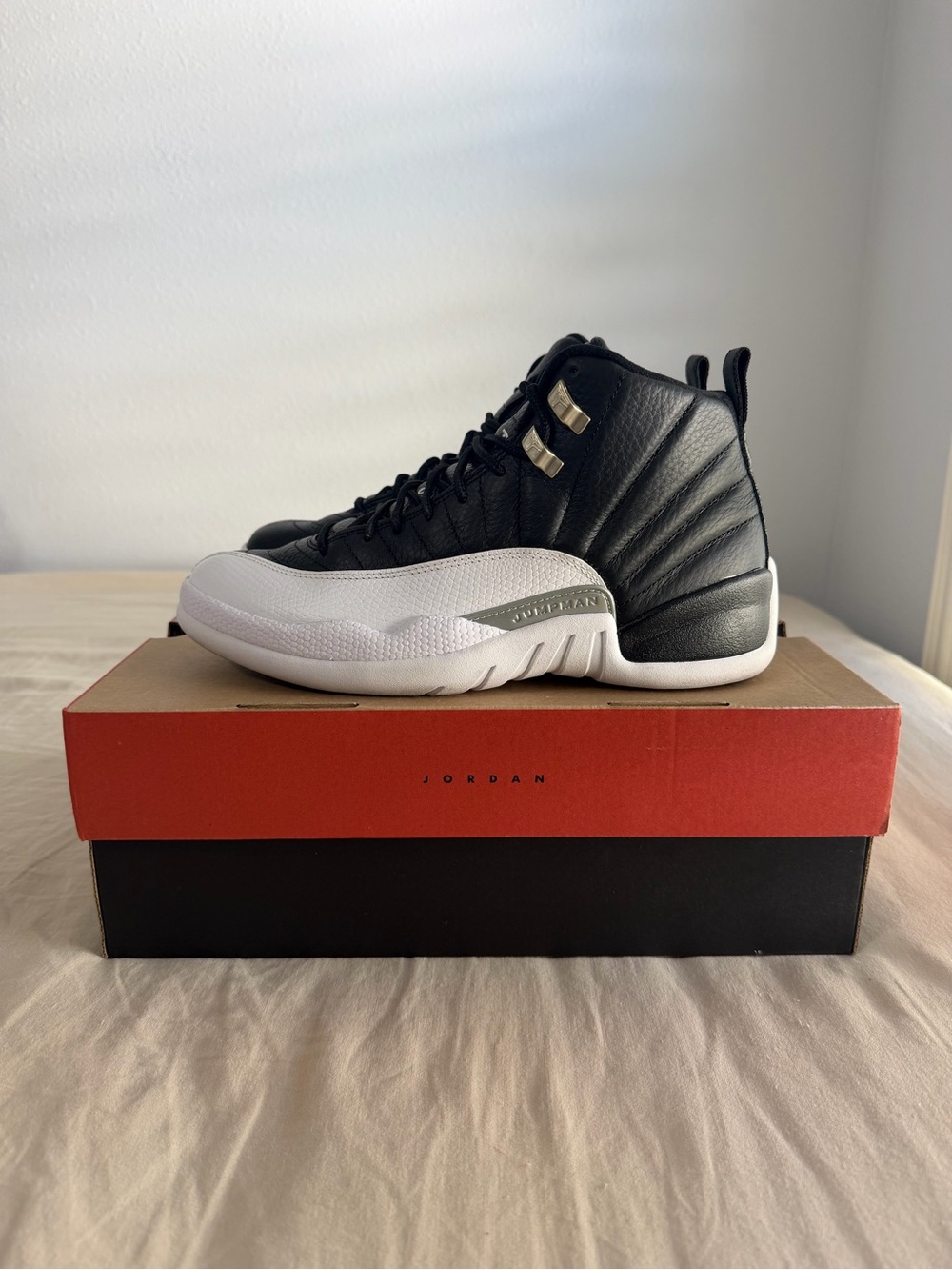 Air Jordan Retro 12 - Picture 4 of 7